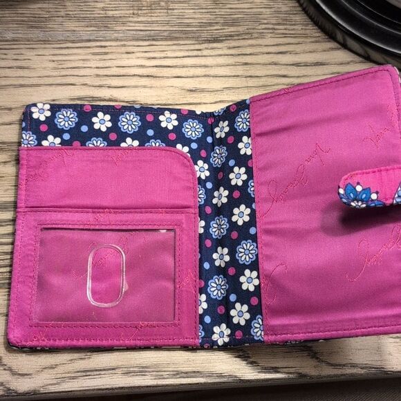 Vera Bradley Travel Passport Holder Wallet Boysenberry Pattern Retired - Picture 4 of 9
